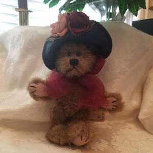Boyds 6 " Plush Bear Yvette Dubeary Wearing Hat